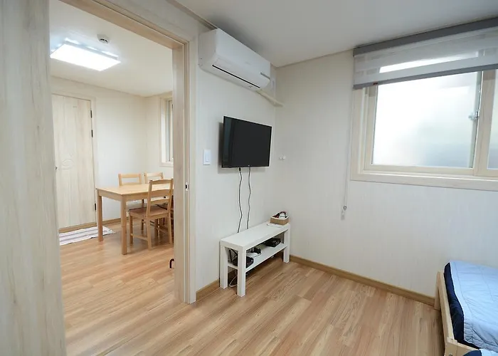 Sunnyhill Hongdae 2*