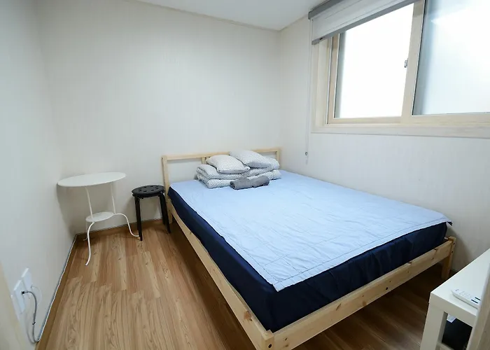 Sunnyhill Hongdae 2*